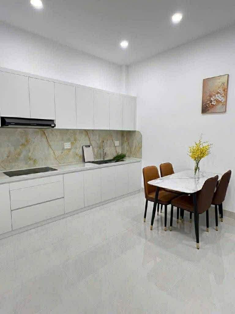 NGAY CẦU THỊ NGHÈ